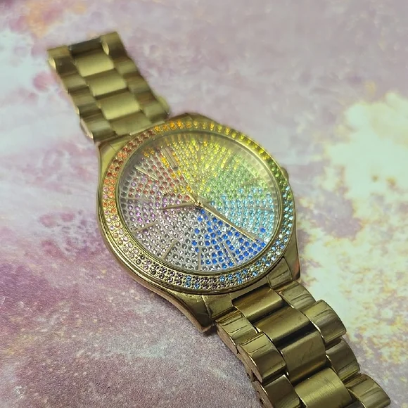 Elegant Gold Women's Watch - Picture 1 of 4